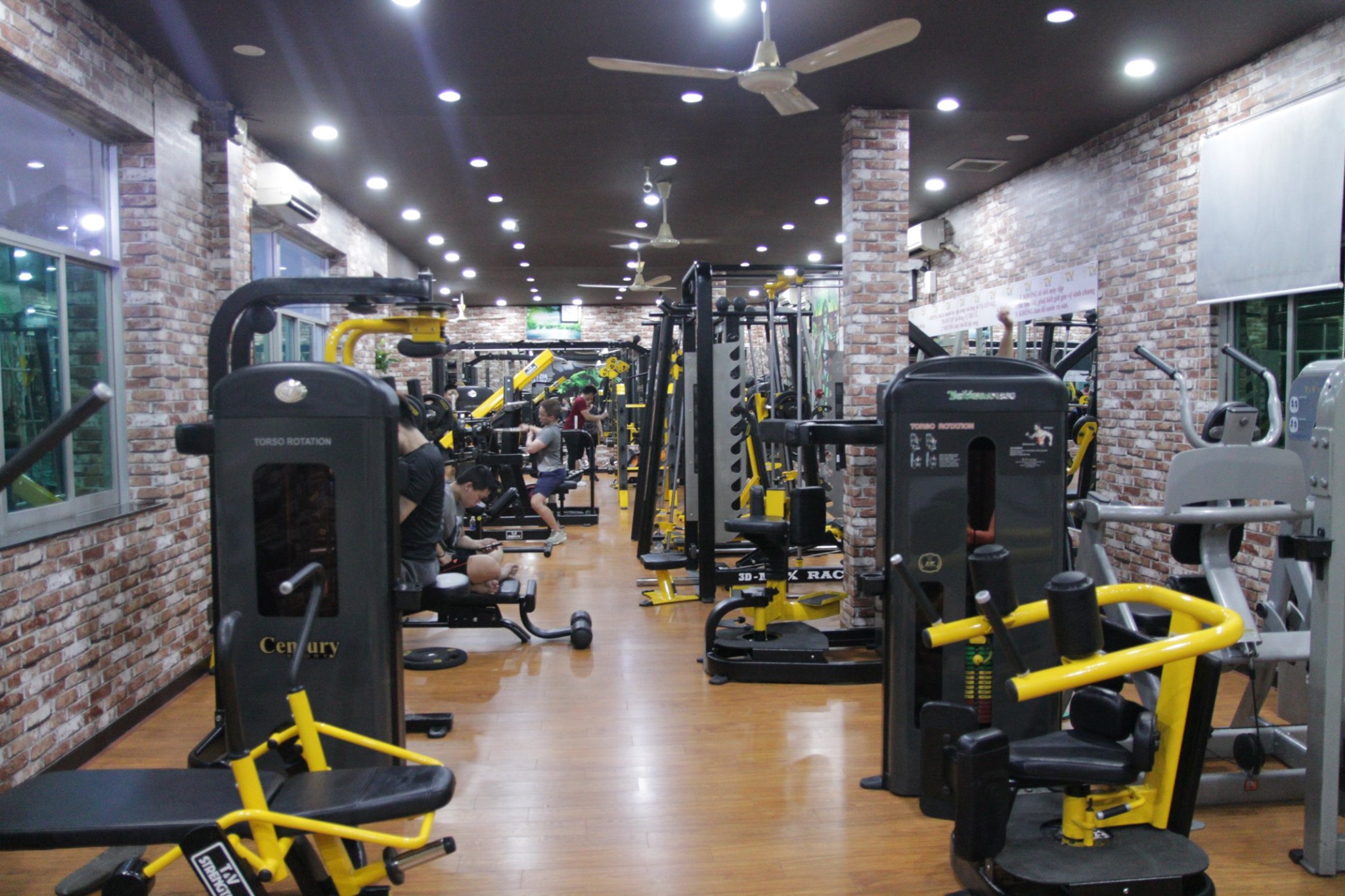 Phòng tập gym T&V Fitness Center