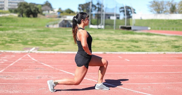 Lunges (Bước dài)