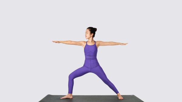 Tư thế chiến binh 2 (Virabhadrasana II)