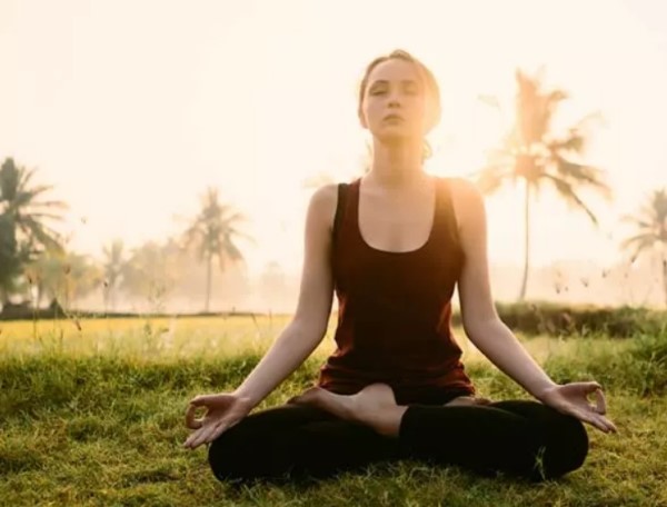 Tư thế hoa sen (Padmasana)