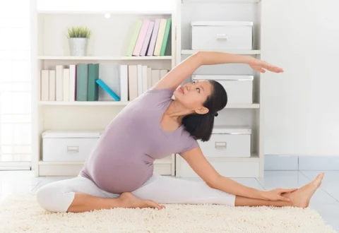 Có bầu tập yoga được không?