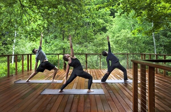 Thiền động kết hợp yoga