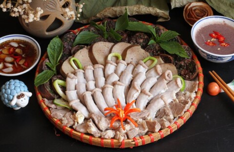 Lợi ích và rủi ro khi tiêu thụ lòng lợn đối với sức khỏe