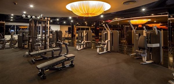 Phân loại giá tập gym theo đặc điểm phòng tập