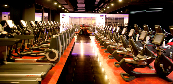 Phòng gym cao cấp