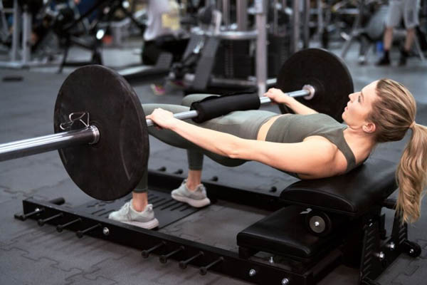 Bài tập mông quả đào: Hip Thrust Bài tập mông quả đào: Hip Thrust