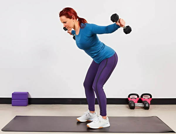 Reverse Dumbbell Fly để kích hoạt cơ vai sau Reverse Dumbbell Fly để kích hoạt cơ vai sau